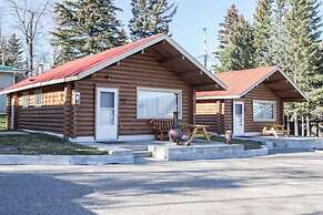 Elkwater Lake Lodge