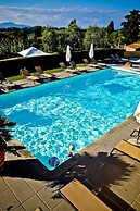 Borgo Di Colleoli Resort