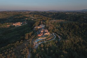 Borgo Di Colleoli Resort