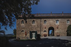 Borgo Di Colleoli Resort
