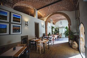 Borgo Di Colleoli Resort