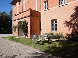 Borgo Di Colleoli Resort