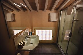 Borgo Di Colleoli Resort