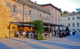 Borgo Di Colleoli Resort