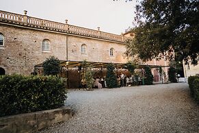 Borgo Di Colleoli Resort