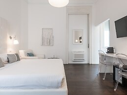 PLEY Cagliari Boutique Suites