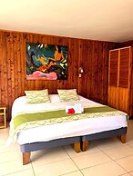 Taha Tai Hotel
