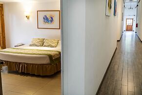 Taha Tai Hotel
