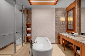Sheraton Grand Hangzhou Wetland Park Resort