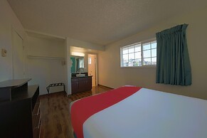 OYO Hotel St. Helens, OR