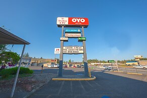 OYO Hotel St. Helens, OR