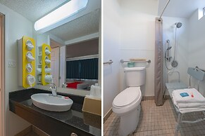 OYO Hotel St. Helens, OR