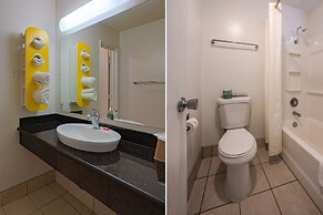 OYO Hotel St. Helens, OR