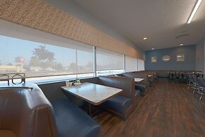 OYO Hotel St. Helens, OR