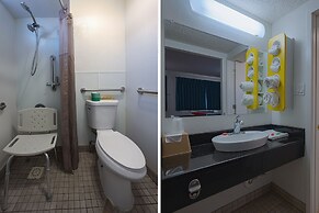 OYO Hotel St. Helens, OR