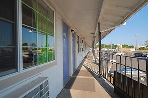 OYO Hotel St. Helens, OR