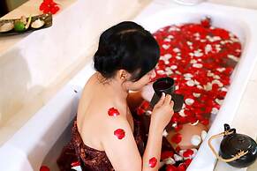 Royal Kamuela Villas & Suites at Monkey Forest, Ubud - For Adults Only