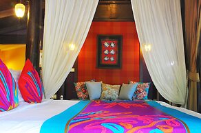 Zantiis Ndol Villas
