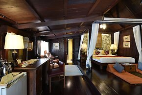 Zantiis Ndol Villas