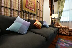 Zantiis Ndol Villas