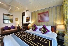 Zantiis Ndol Villas