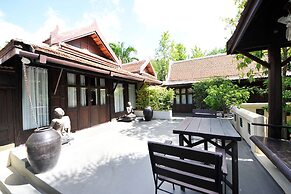 Zantiis Ndol Villas