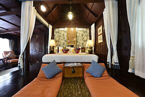 Zantiis Ndol Villas