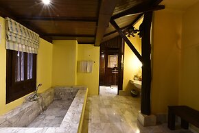 Zantiis Ndol Villas