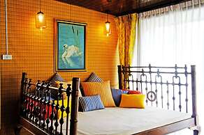 Zantiis Ndol Villas