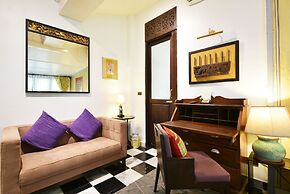 Zantiis Ndol Villas