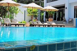 Zantiis Ndol Villas