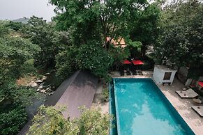 Zantiis Ndol Villas