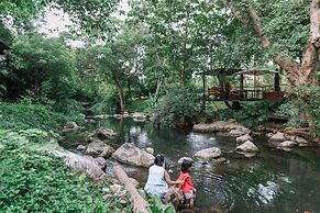 Zantiis Ndol Villas