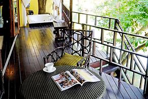 Zantiis Ndol Villas
