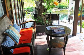 Zantiis Ndol Villas