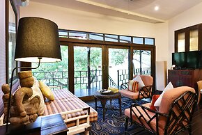 Zantiis Ndol Villas