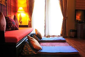 Zantiis Ndol Villas