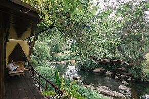 Zantiis Ndol Villas
