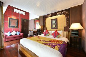 Zantiis Ndol Villas