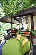 Zantiis Ndol Villas