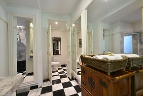 Zantiis Ndol Villas