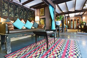 Zantiis Ndol Villas
