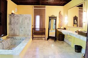 Zantiis Ndol Villas