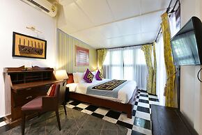 Zantiis Ndol Villas