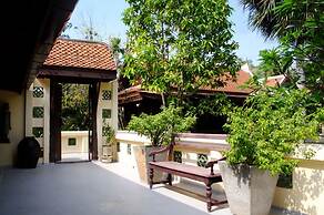 Zantiis Ndol Villas
