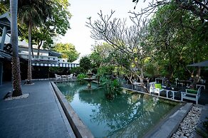 Zantiis Ndol Villas