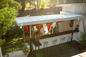 Zantiis Ndol Villas