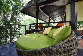 Zantiis Ndol Villas