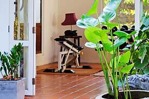 Zantiis Ndol Villas
