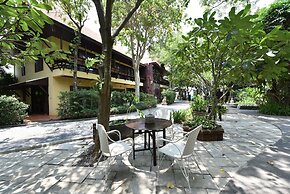 Zantiis Ndol Villas